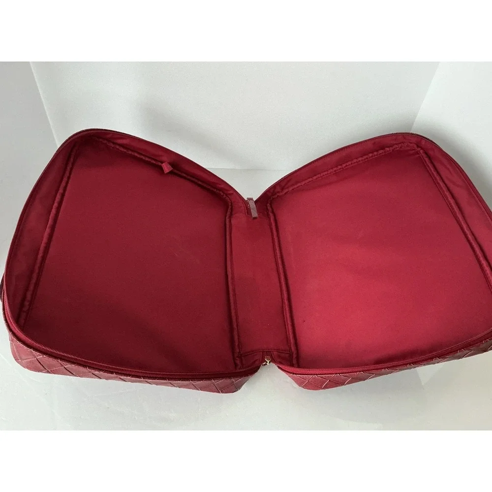 Estee Lauder Red Quilted Cosmetic Train Case Makeup‎ Bag Zip Travel